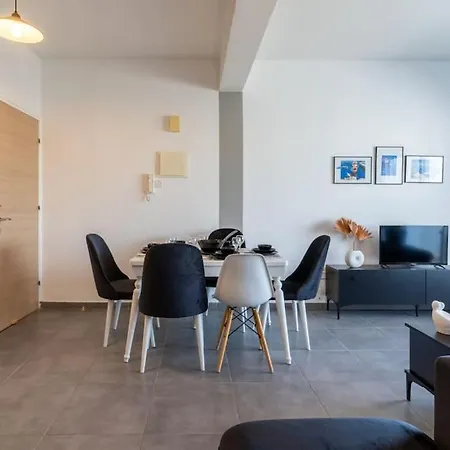 Ruby's 2-bedroom In Apartament Larnaca